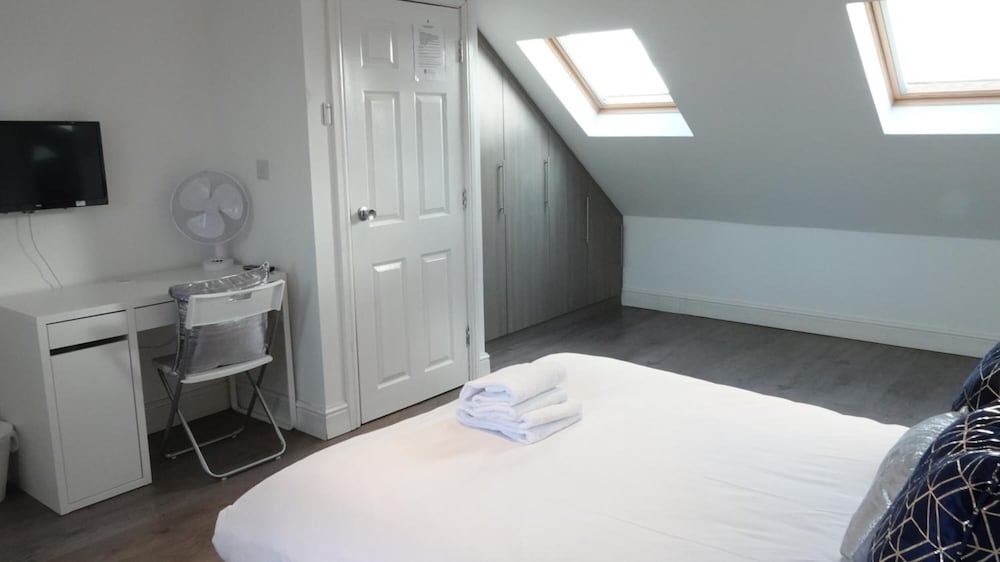 Grand Airport Ensuites