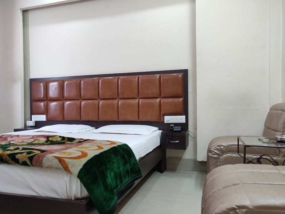New Karan Hotel