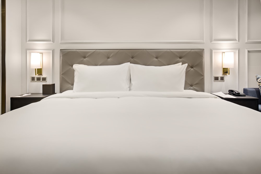 Wyndham Danang Golden Bay