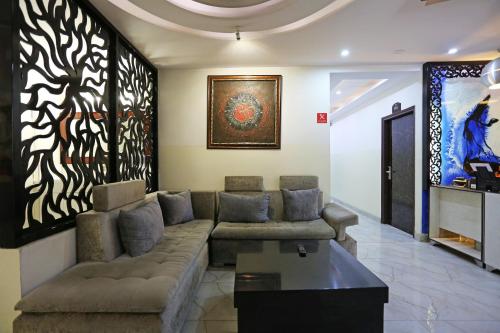 hotel airport inn