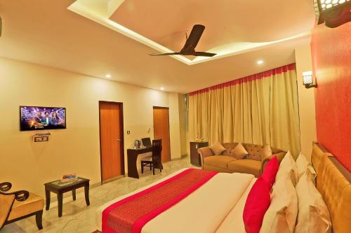 hotel airport inn