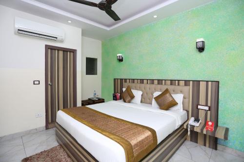 hotel airport inn