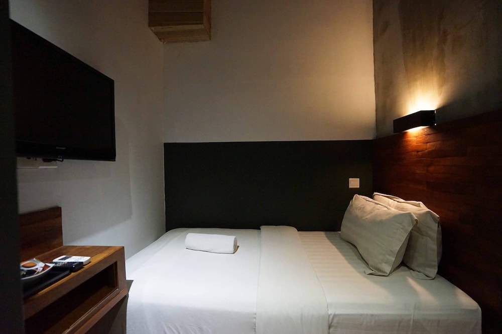 CHAOS BOUTIQUE HOTEL