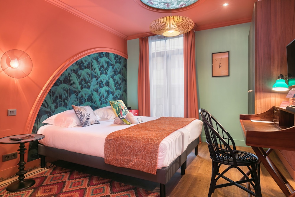 Villa Bougainville by Happyculture