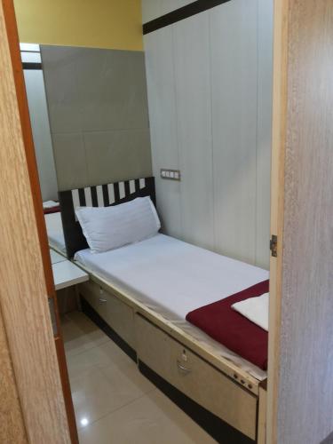 Apollo Guest House