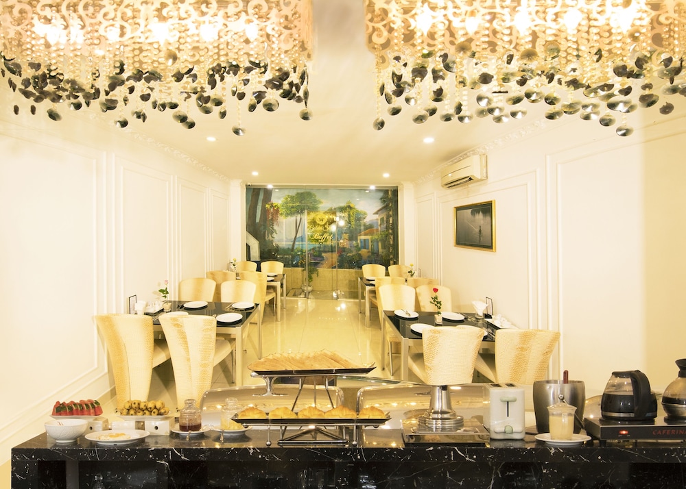 Golden Star Hotel