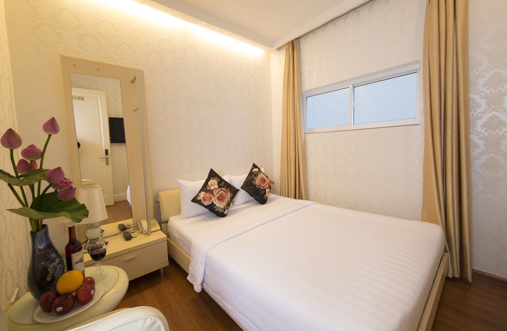 Golden Star Hotel