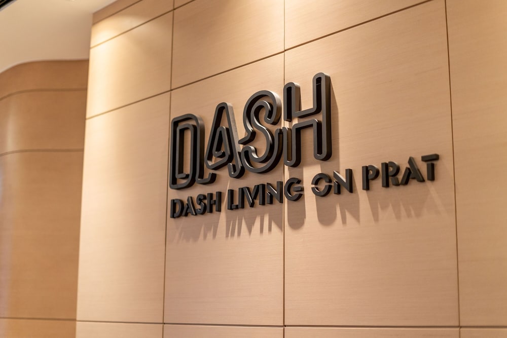 Dash Living on Prat