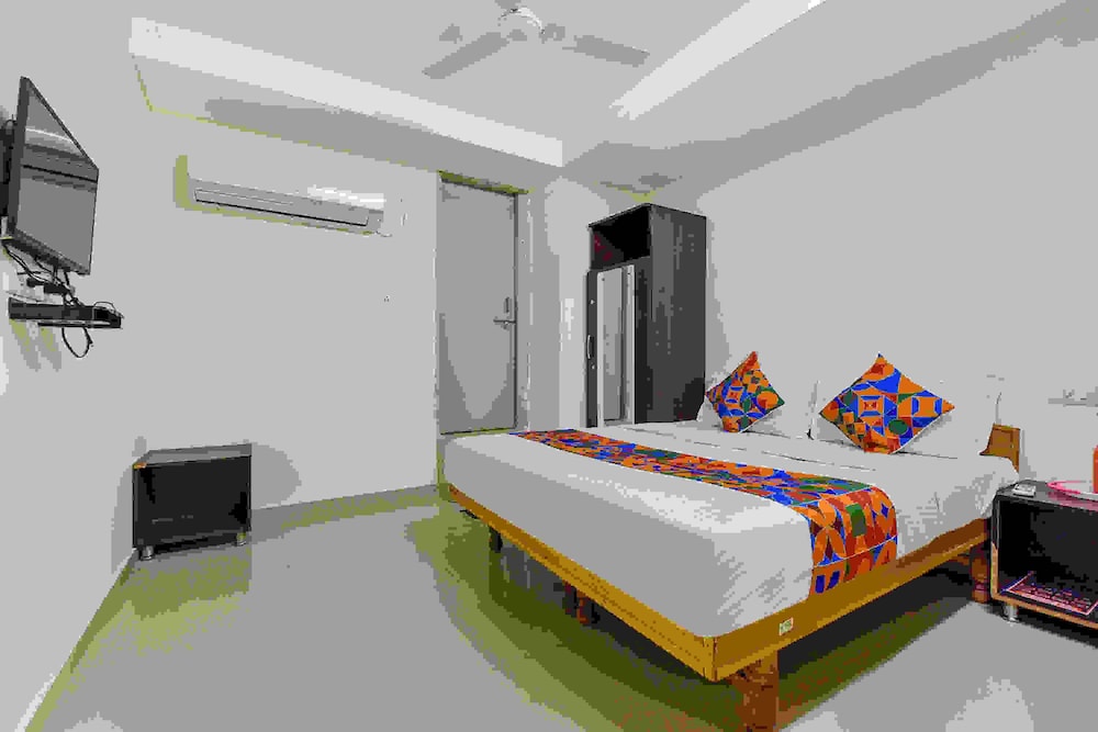 Fabexpress Himalaya Inn
