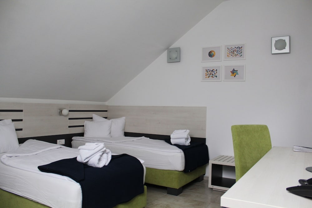 Garni Hotel 11Tica DM