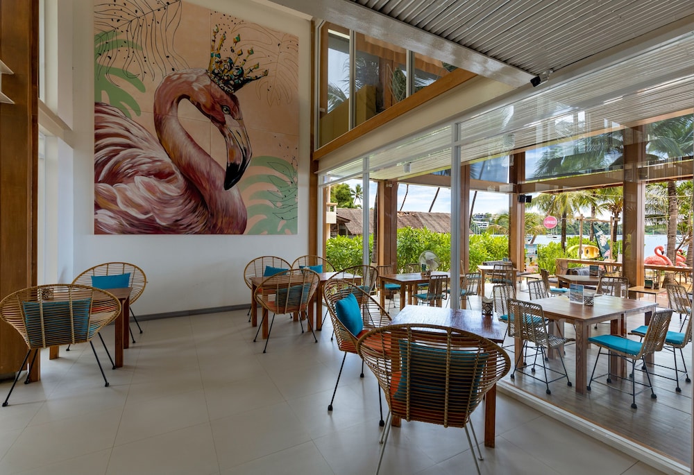 Bandara Beach Resort, Phuket