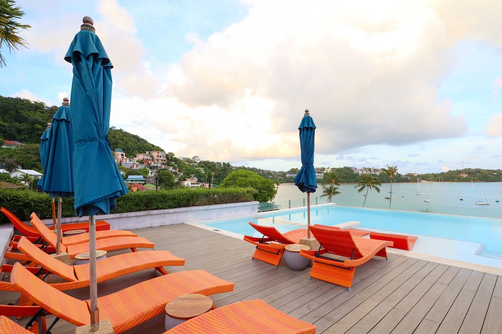 Bandara Beach Resort, Phuket