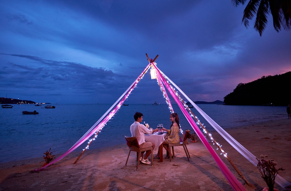 Bandara Beach Resort, Phuket