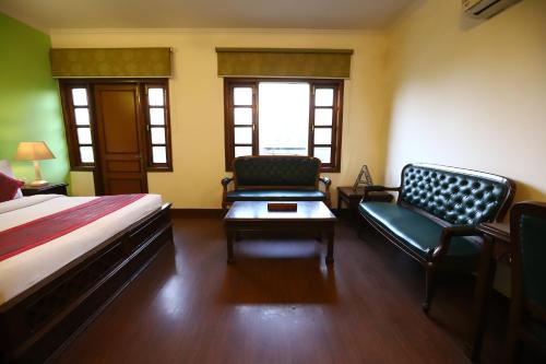 Hotel Ambica Palace