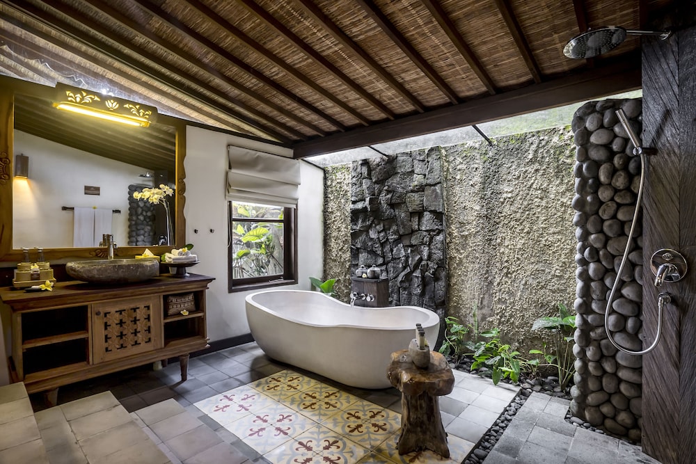 Pramana Watu Kurung Resort