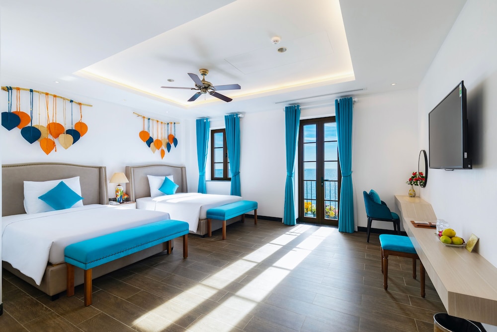 Roma Hotel Phu Quoc Free Hon Thom Island Waterpark Cable Car