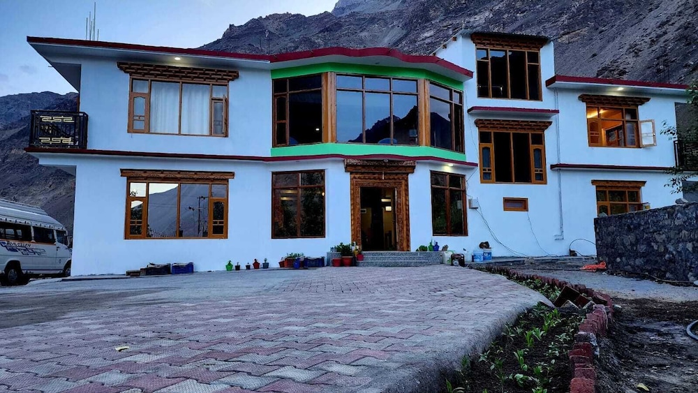 Hotel Gangchen Tabo