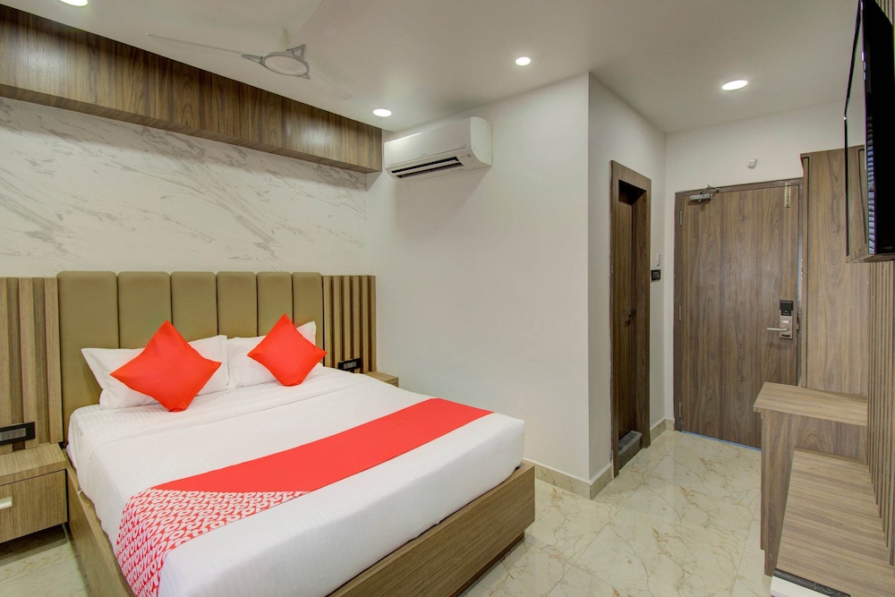 OYO 23031 V Hotel
