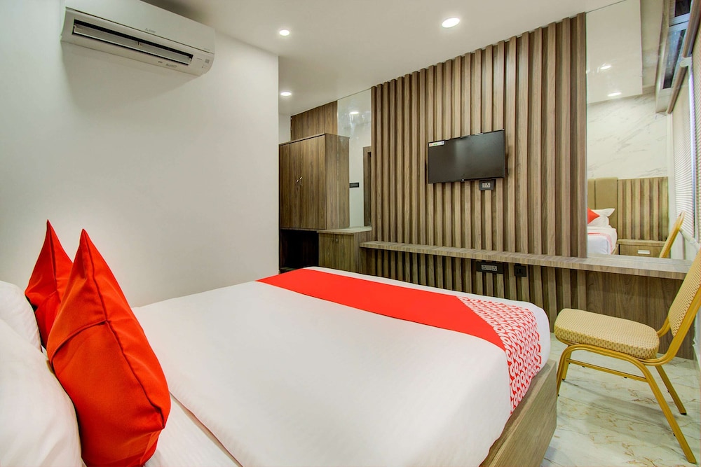 OYO 23031 V Hotel
