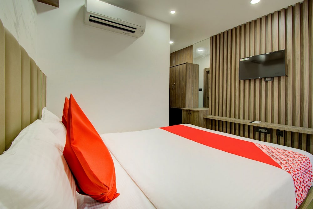 OYO 23031 V Hotel