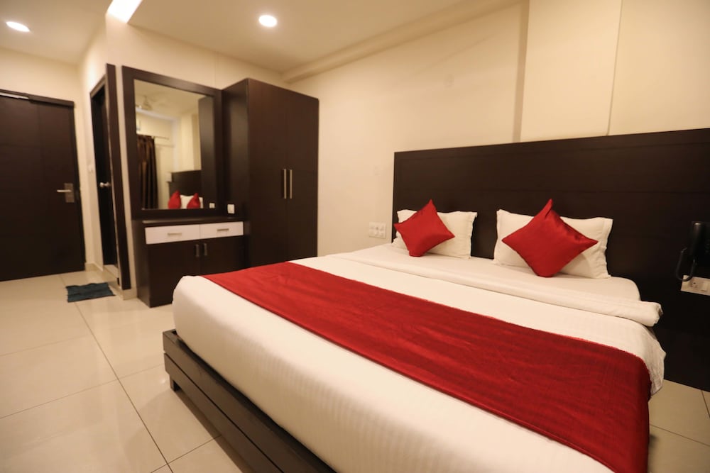 Traders Hotel