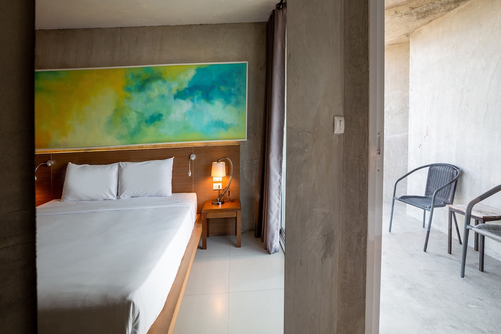 B2 Sea View Pattaya Boutique & Budget Hotel
