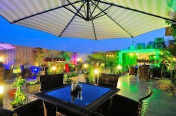 Hotel Aman Continental - Paharganj