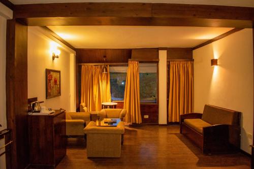 The Whispering Inn - A Vintage Boutique Resort