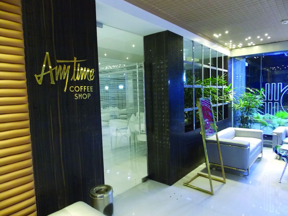Airport City Hotel