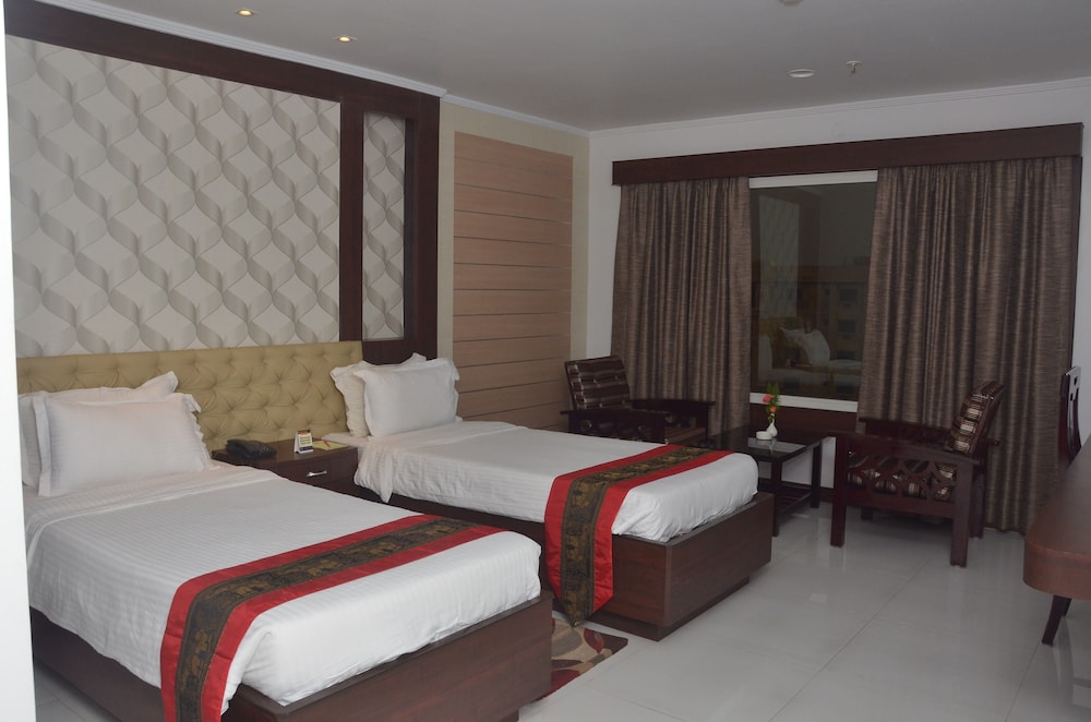 Airport City Hotel