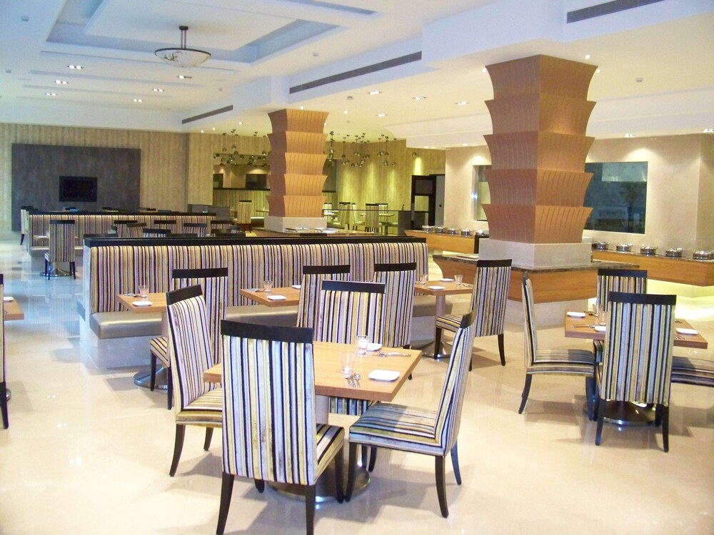 Balaji Sarovar Premier Solapur - A Sarovar Hotel