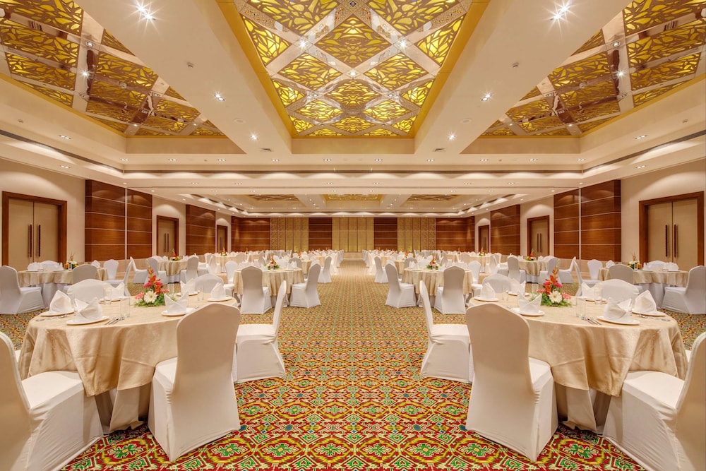 Balaji Sarovar Premier Solapur - A Sarovar Hotel