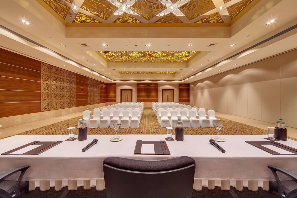 Balaji Sarovar Premier Solapur - A Sarovar Hotel
