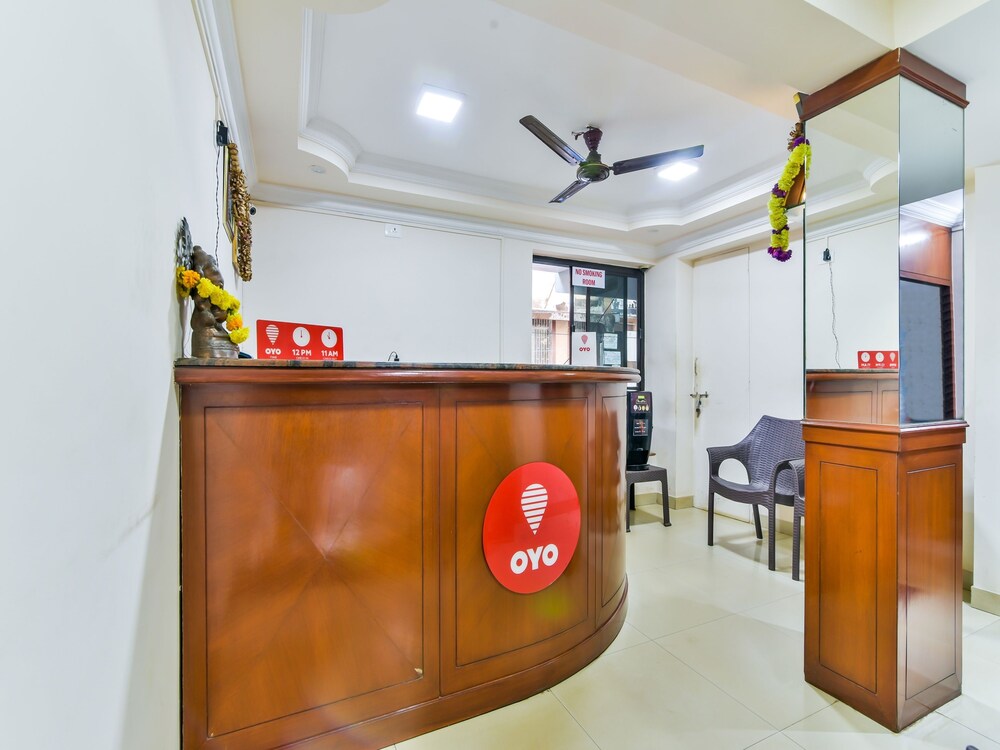 OYO 14930 Gomati Business Hotel