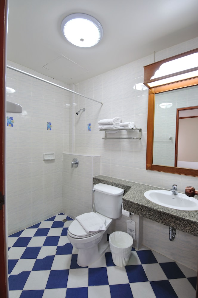 Palmyra Patong Resort