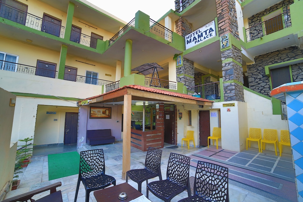 Hotel Mamta Palace, 500 meters from nakki lake