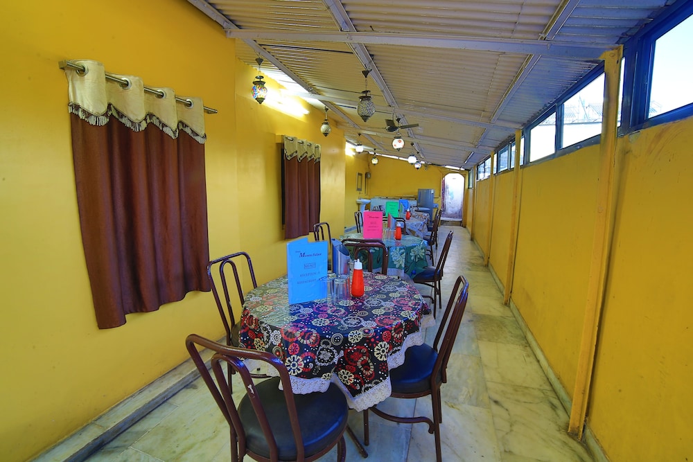 Hotel Mamta Palace, 500 meters from nakki lake