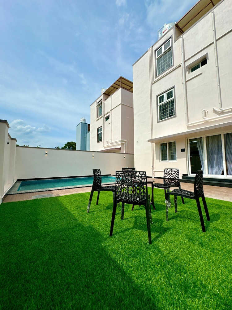 ECR Holidays Lavish Homestay