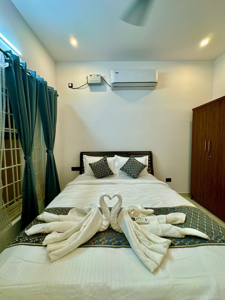 ECR Holidays Lavish Homestay