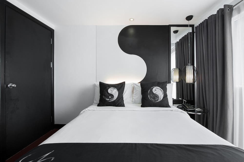 Y2 Residence Hotel