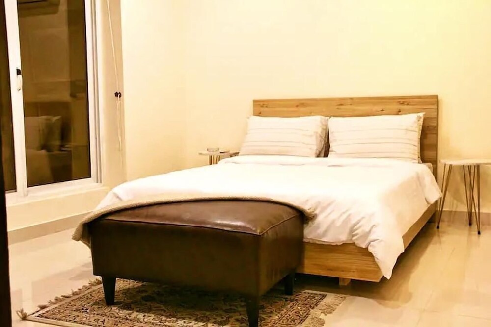 Executive Heights Apartments