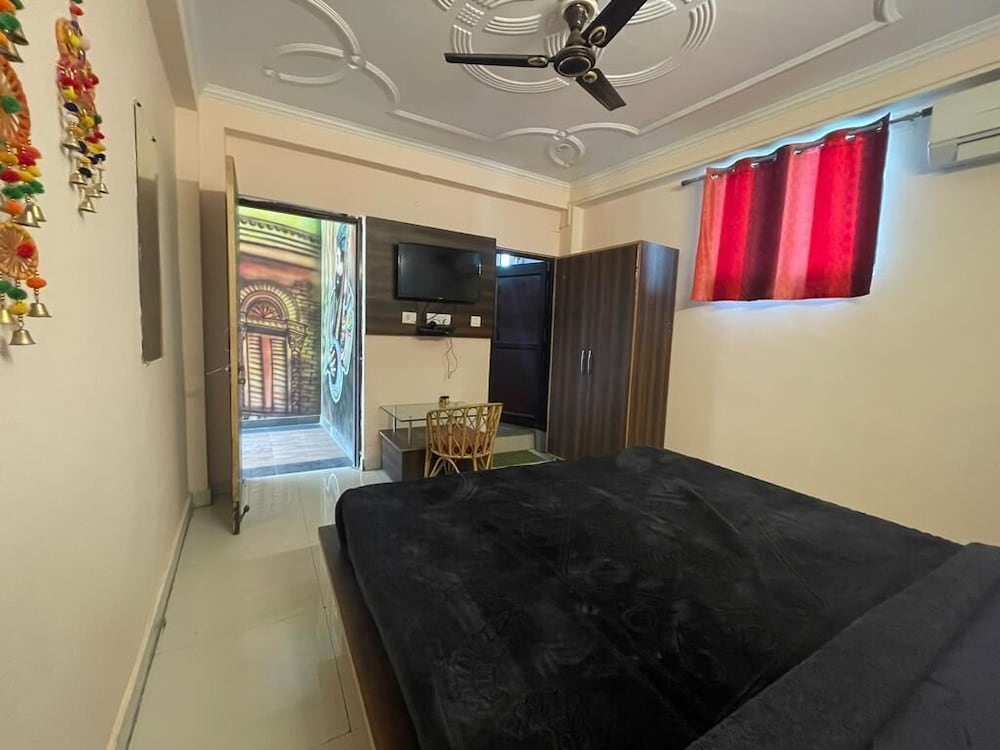 Orchid Hotel and Hostel
