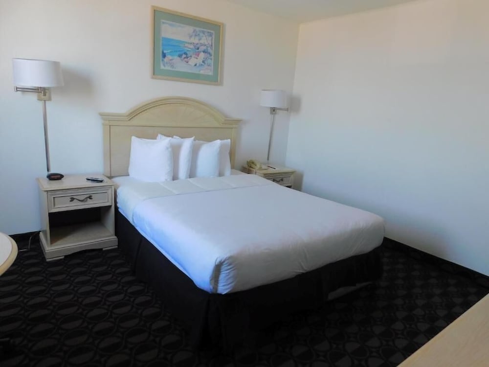 Ramada by Wyndham North Bergen