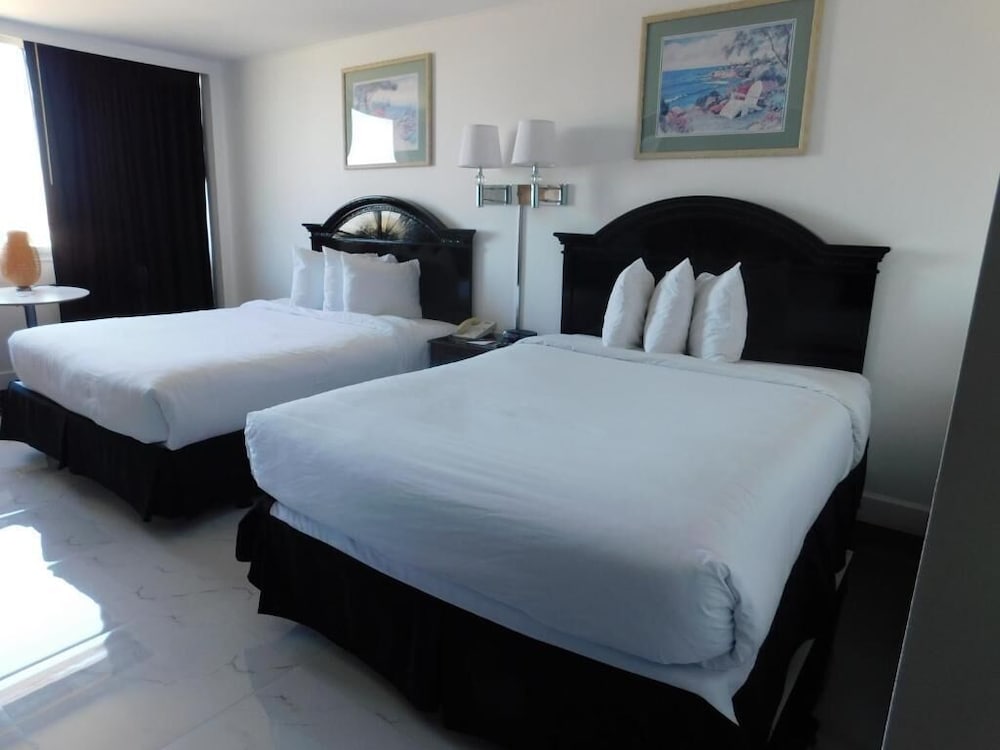 Ramada by Wyndham North Bergen