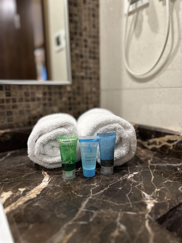 Violet Al Azizia Hotel