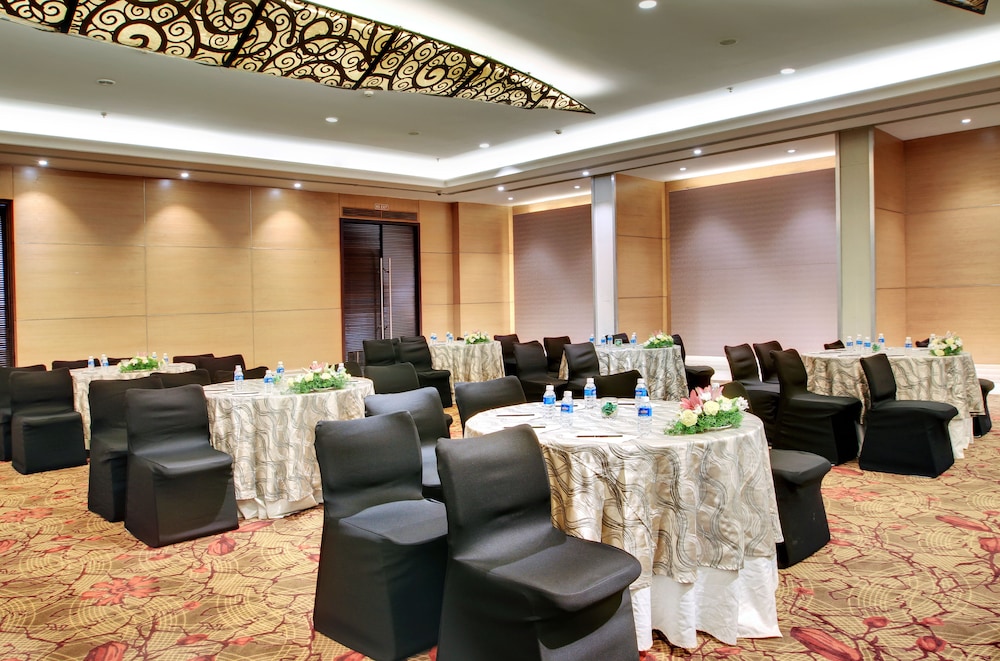 Hotel Royal Orchid Bangalore