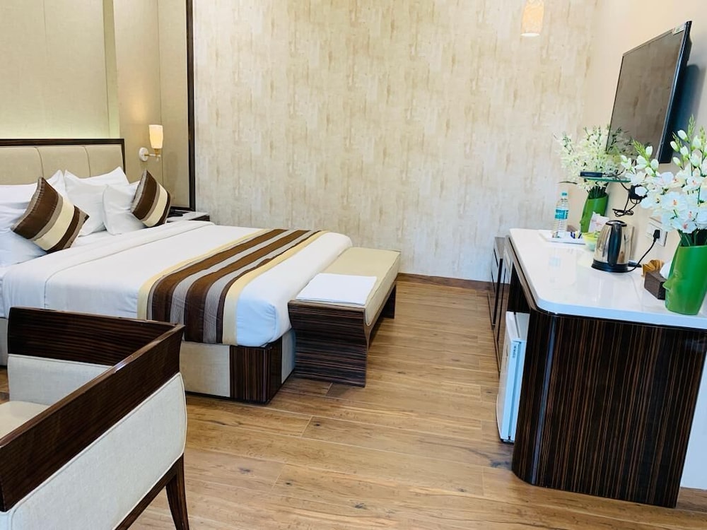 Hotel Grand Kaushalya