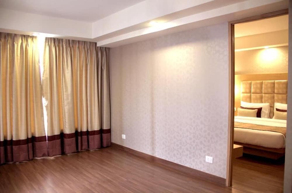 K Hotel, Faridabad