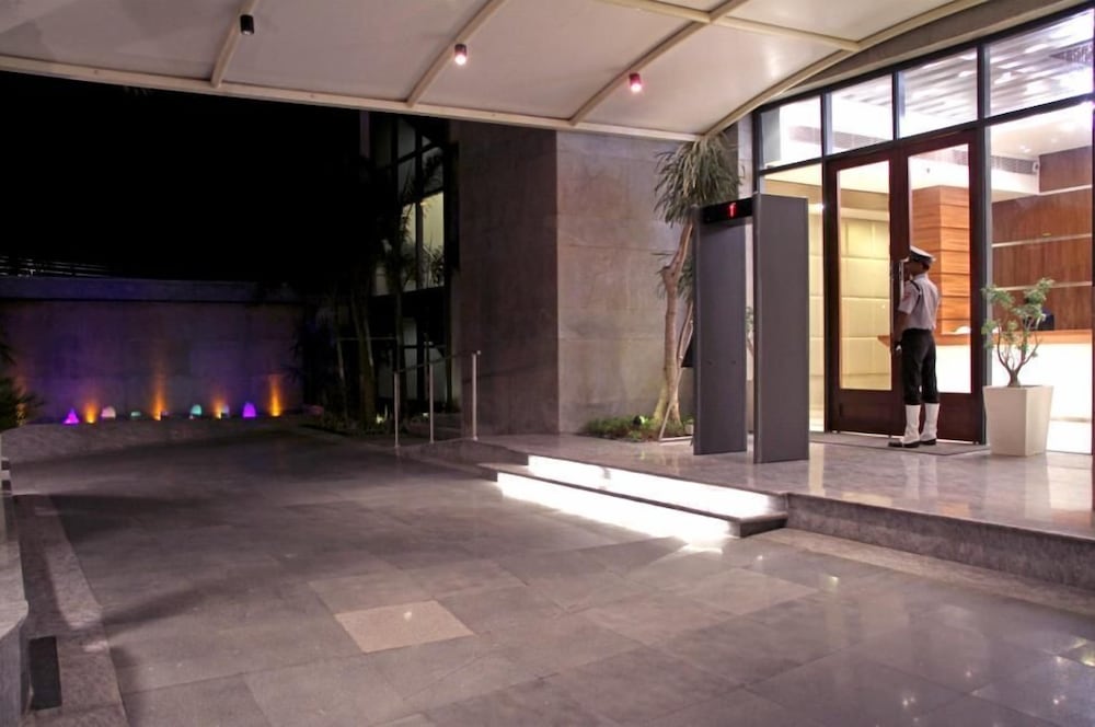 K Hotel, Faridabad