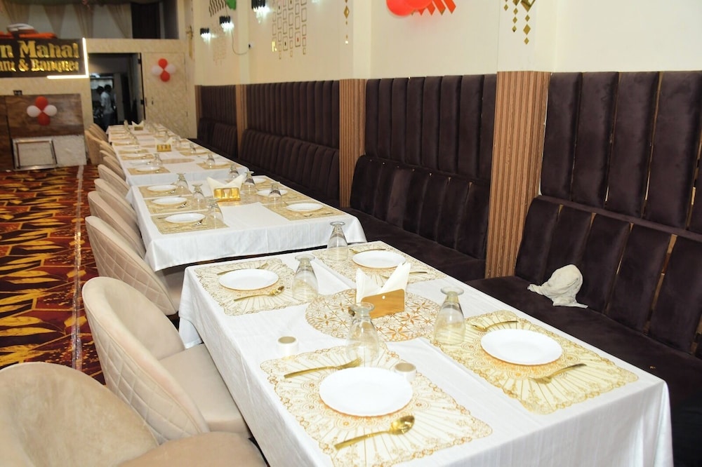 Hotel Virasat Palace